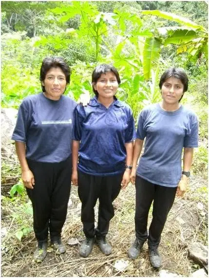 Comrades Laura, Maruja, and Mariela in Roblepampa, 2012